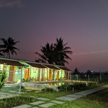 Wooden Kemiren Homestay Banyuwangi Баньюванги Экстерьер фото
