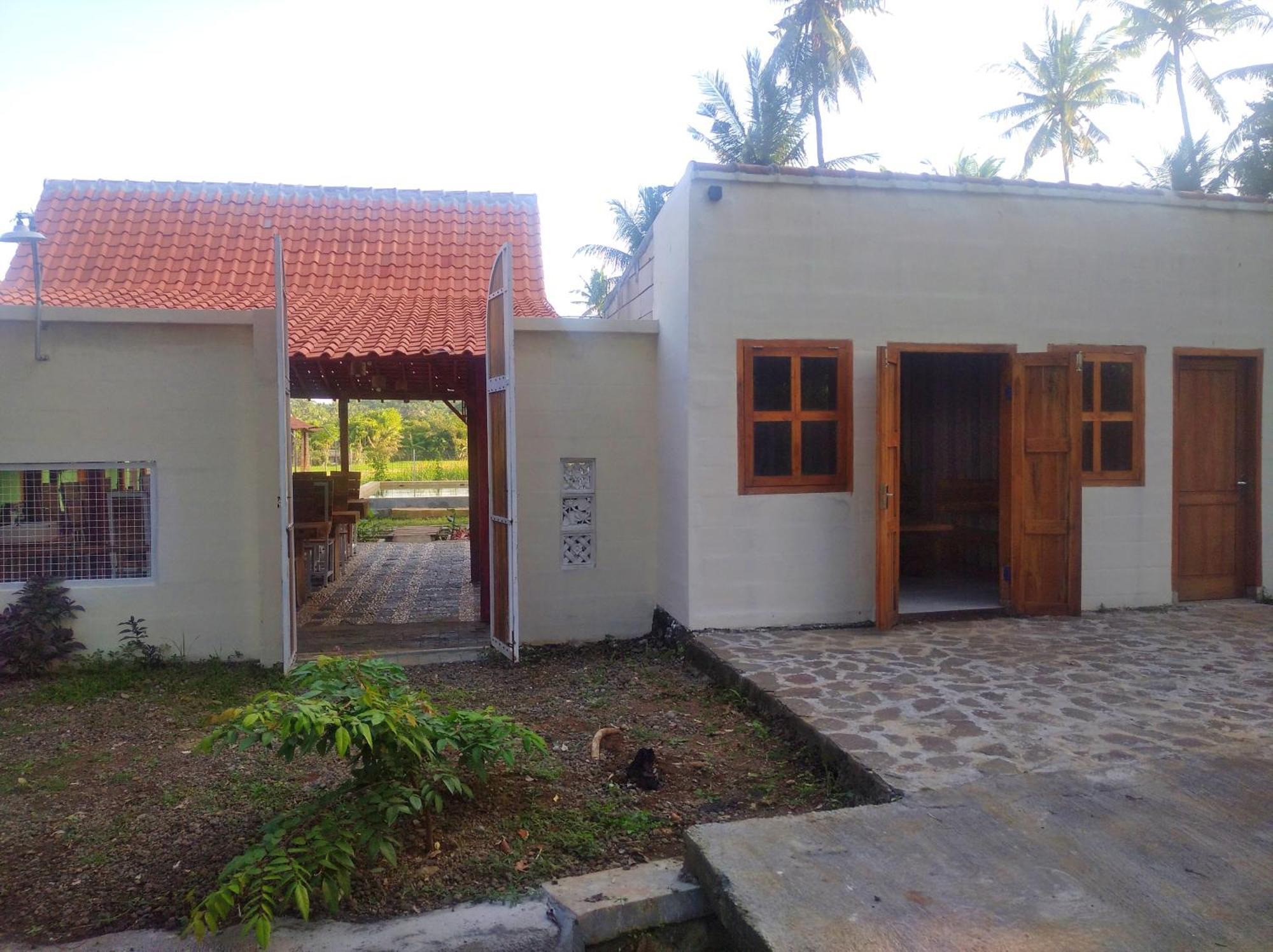 Wooden Kemiren Homestay Banyuwangi Баньюванги Экстерьер фото